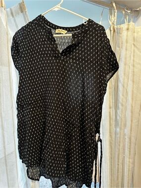 Black Printed Short-Sleeve V-Neck Tunic with Side Tie